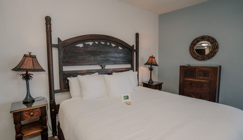 Deluxe Room, 1 King Bed, Ocean View