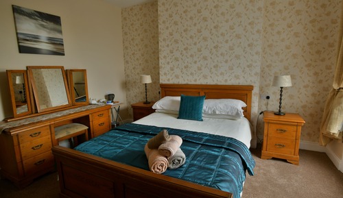 Double Room (External Bathroom)