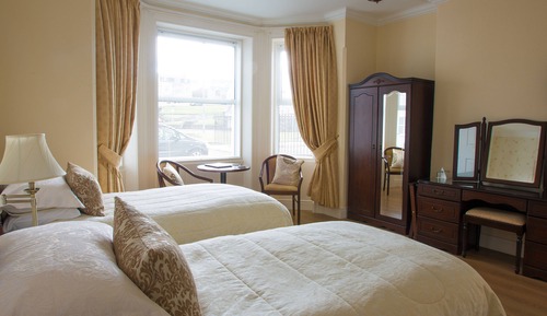 Standard Twin Room, Ensuite