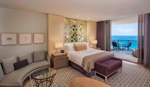 Grand Room, 1 King Bed, Oceanfront (Mobility Accessible, Tub)