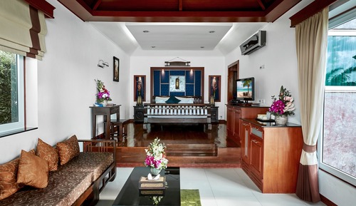 Beachfront Pool Villa