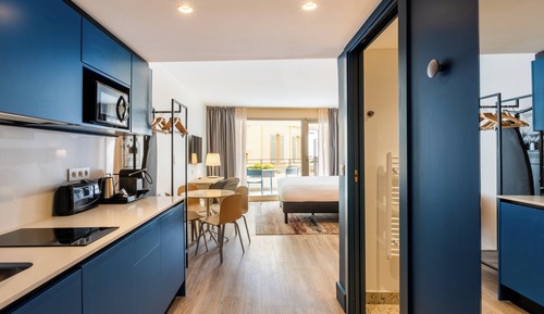 Studio Suite, 1 Queen Bed, Balcony