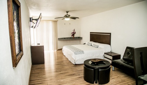 Deluxe Studio Suite
