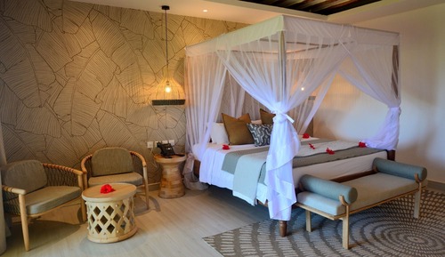 Deluxe Beachfront Room