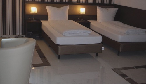 Suite, Private Bathroom