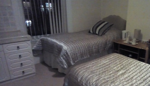 Twin Room, Private Bathroom ((Separate))