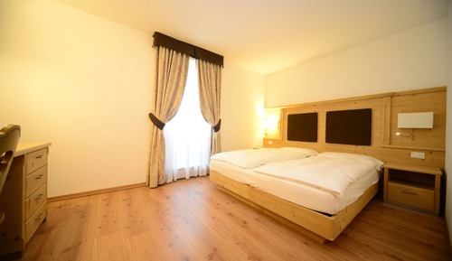 Suite, 2 Bedrooms, Balcony (4 Pax)