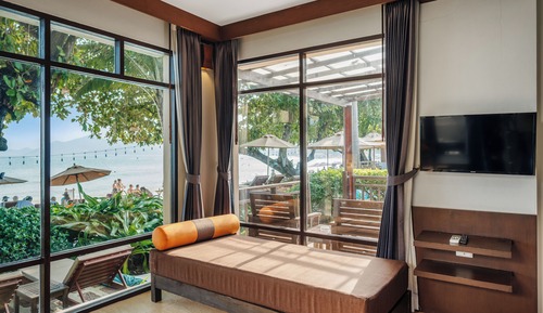 Beachfront Suite