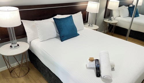 Deluxe One Bedroom