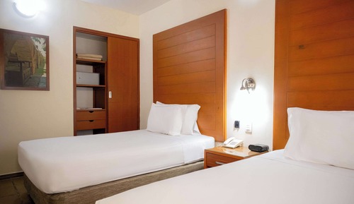 Junior Suite, 2 Twin Beds, Non Smoking