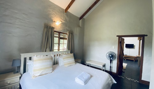 Macaw Self-Catering Suite