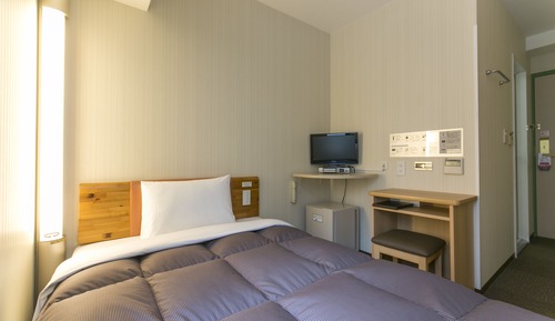 Single Room, Smoking