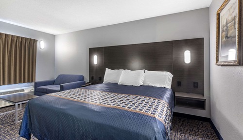 Standard Room, 1 King Bed, Non Smoking