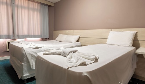 Standard Quadruple Room (casal +1)
