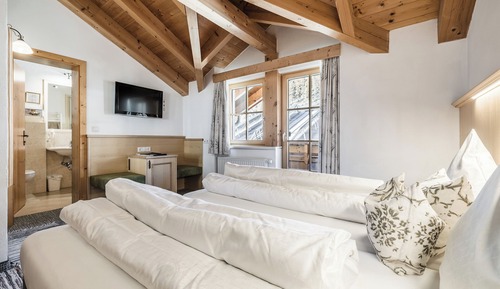 Standard Double or Twin Room, Balcony