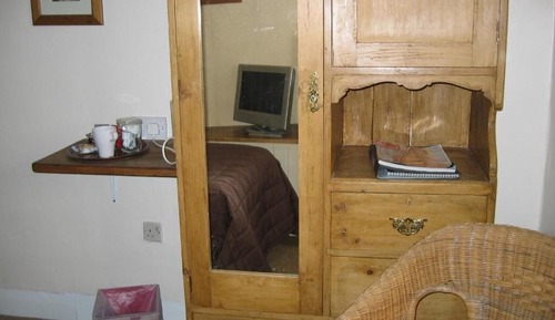 Single Room, Shared Bathroom