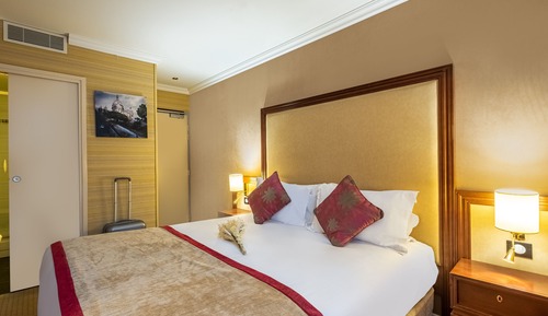 Deluxe Double or Twin Room, City View