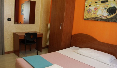 Economy Double Room Single Use, Shared Bathroom