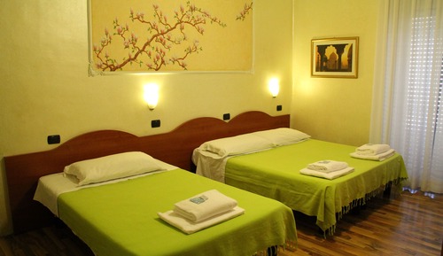 Standard Triple Room, Private Bathroom