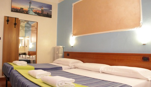 Standard Triple Room, Shared Bathroom