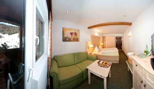 Traditional Double Room, 1 Bedroom, Non Smoking, Mountain View
