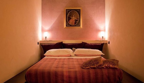 Deluxe Suite, City View