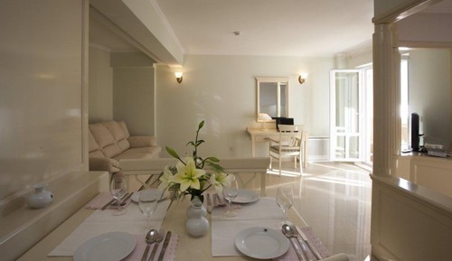 Delux Studio Apartment, Balcony