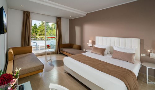 Standard Quadruple Room