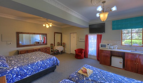 Room (Spring Flower)
