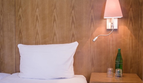 Standard Room, 1 King Bed