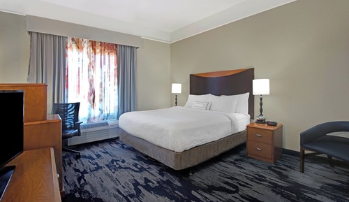 Room, 1 King Bed (Hearing Accessible)