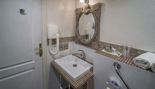Comfort Triple Room