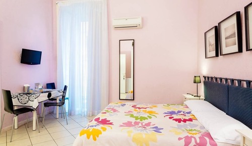 Standard Double Room (2)