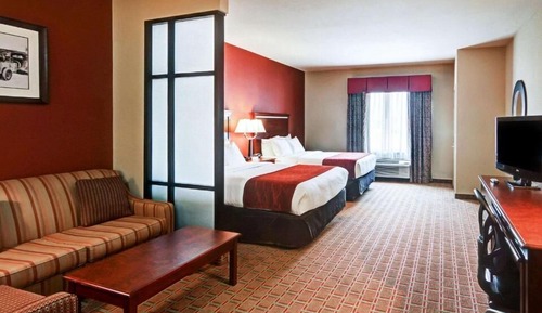 Suite, 2 Queen Beds, Non Smoking