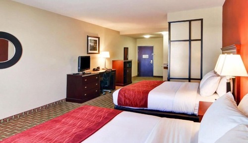 Suite, 2 Queen Beds, Non Smoking (Accessible)