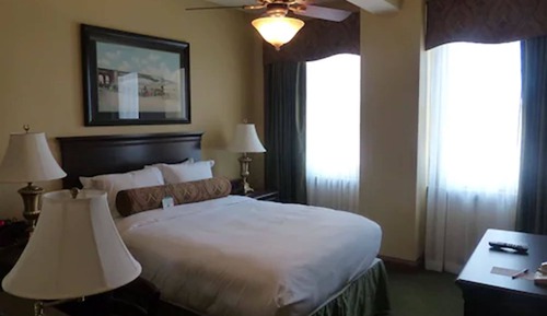Deluxe Room, 1 Queen Bed, Non Smoking