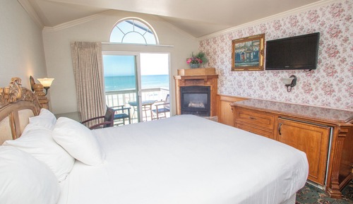 Standard Room, Non Smoking (King 3rd Floor Balcony)