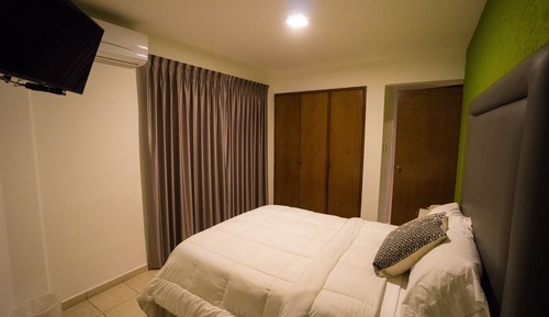 Standard Suite, 1 Queen Bed, Tower
