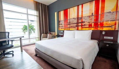 Deluxe Room, City View