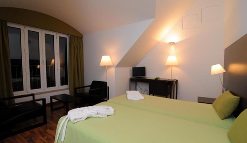 Standard Double or Twin Room (Single Use)