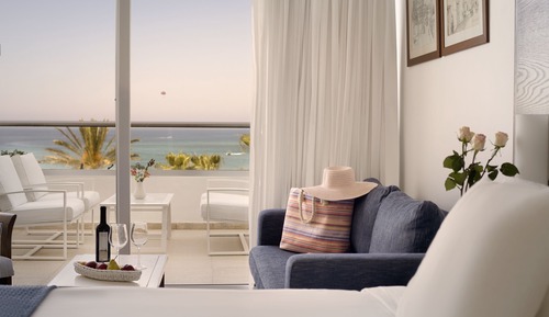 Studio, Sea View