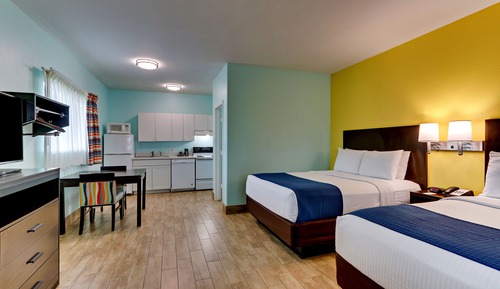 Standard Room, 2 Queen Beds, Kitchenette