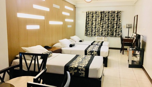 Triple Room