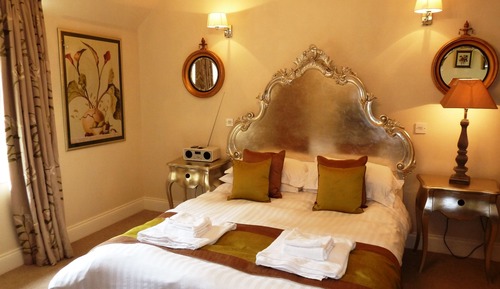 Lodge Double Room (Eshott Grange) - 2 minutes walking away from the main Hall