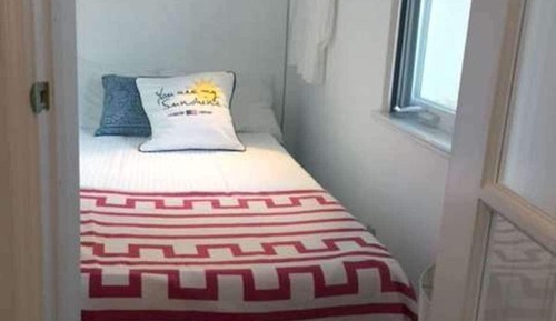 Apartment 10