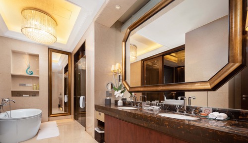 Suite, Multiple Beds (Living Dining)