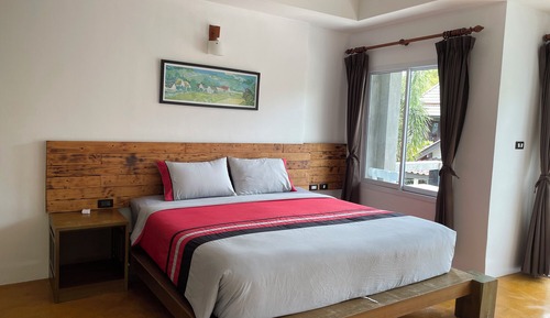 Deluxe Room, Pool View