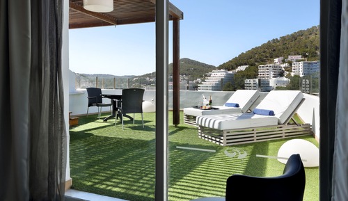 Deluxe Room (Superior - Panoramic Sea View)
