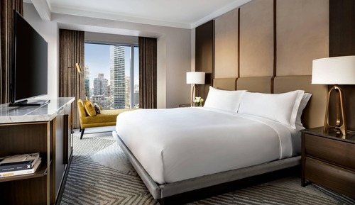 Suite, 1 King Bed with Sofa bed, Non Smoking, Corner