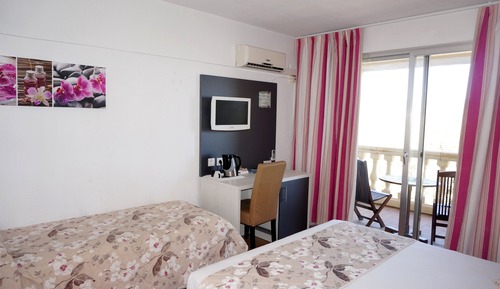 Triple Room, Balcony, City View